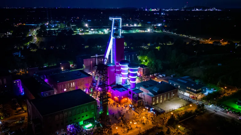 Schlägel und Eisen bei der Extraschicht auf dem Gelände der Zeche Zollern.