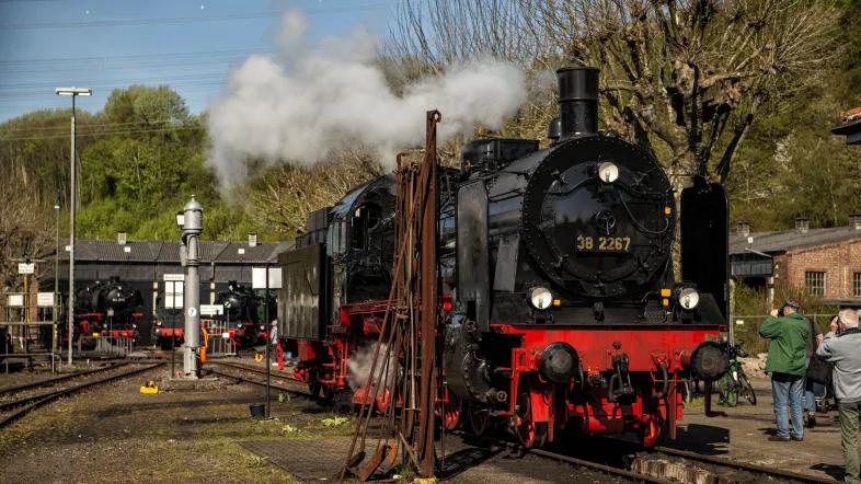 Lok 382267 unter Dampf