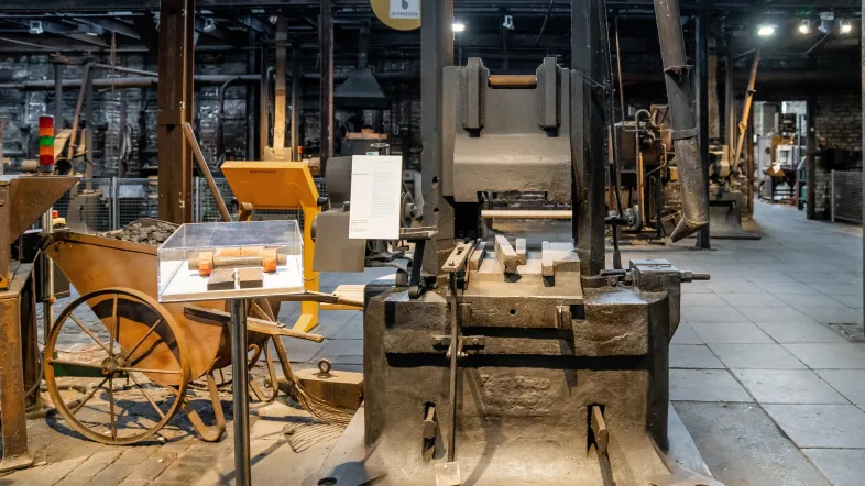 Die Ausstellung in der Gesenkschmiede hendrichs solingen.