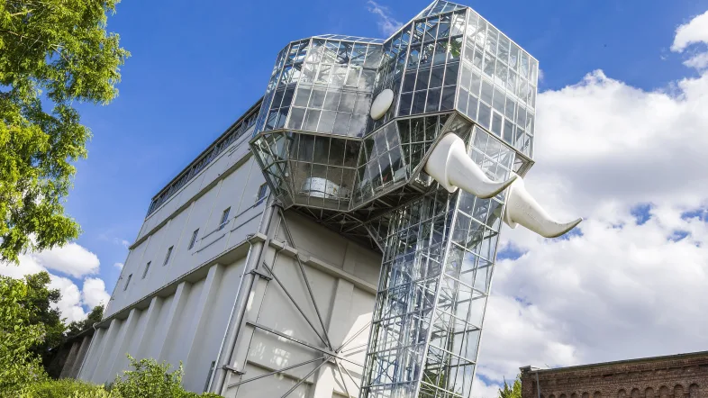 Glaselefant im Maximilianpark Hamm – begehbares Wahrzeichen aus der ehemaligen Kohlenwäsche.