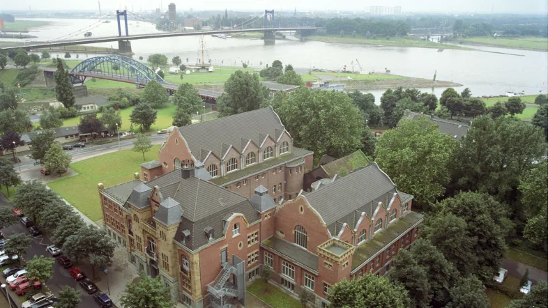 Außenansicht von oben im Museum der deutschen Binnenschifffahrt in Duisburg.