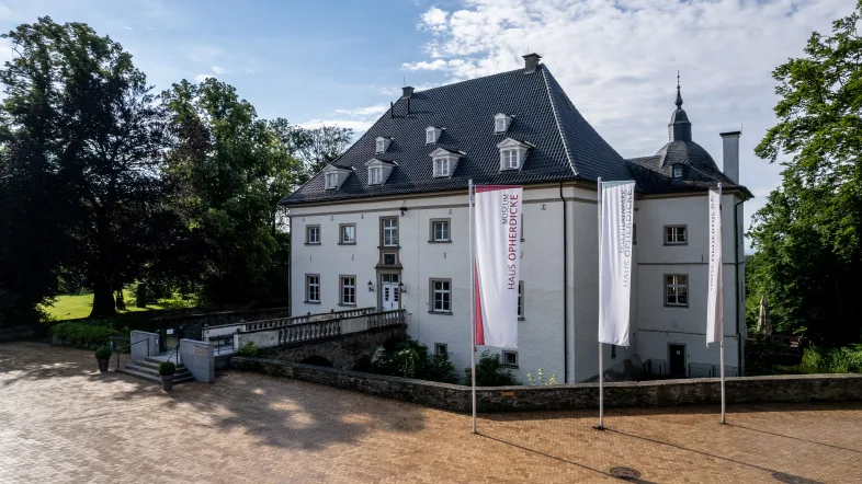 Aussenansicht des Eingangs des Haus Opherdicke.