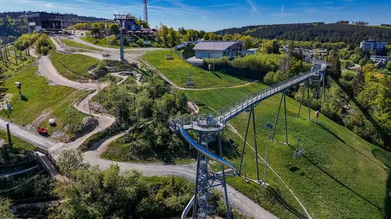 Die Panorama Erlebnis Brücke aus der Vogelperspektive. Ein monumentales Bauwerk.